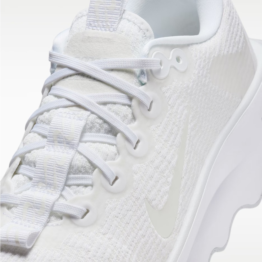 Brand New Nike Motiva “Pure Platinum” Women's Walking Shoes DV1238-106 - Picture 7 of 10